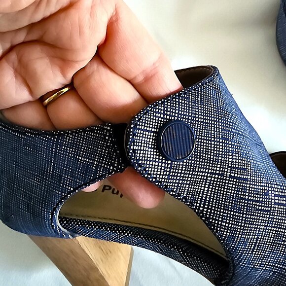 Hush Puppies blue Mary Jane heels - Picture 7 of 12